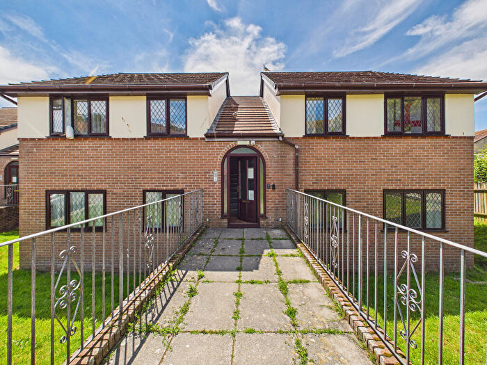 2 Bedroom Flat For Sale In St. Martins Close, East Looe, Cornwall, PL13