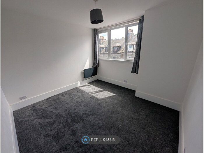 1 Bedroom Flat To Rent In Menzies Road, Aberdeen, AB11