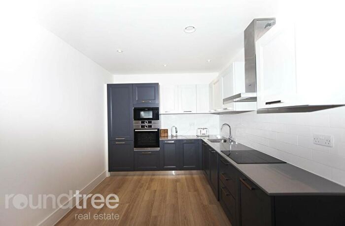 2 Bedroom Apartment To Rent In Brightview Court, Finchley Lane, Hendon, NW4