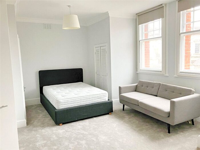 Studio To Rent In Egerton Gardens, Knightsbridge, London, SW3