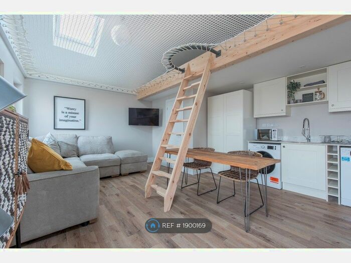 Studio To Rent In Southmead Road, Westbury-On-Trym, Bristol, BS10