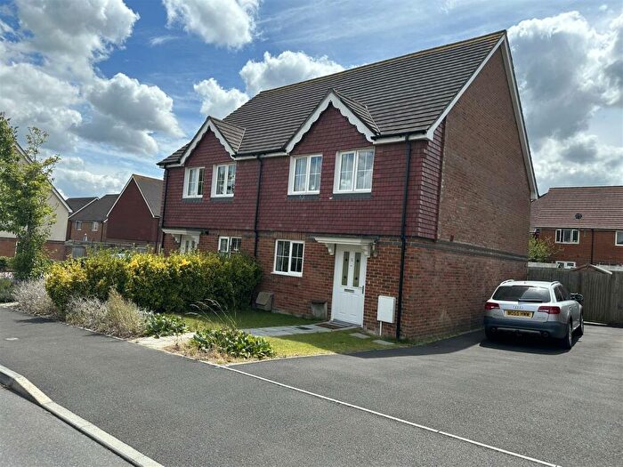 3 Bedroom Semi-Detached House To Rent In Burden Drive, Riverdown Park, SP1