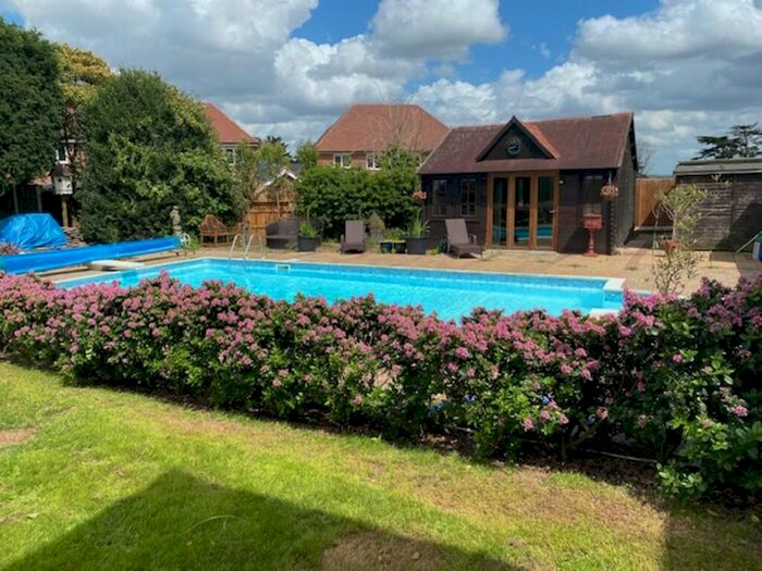 Studio To Rent In Goffs Lane, EN7