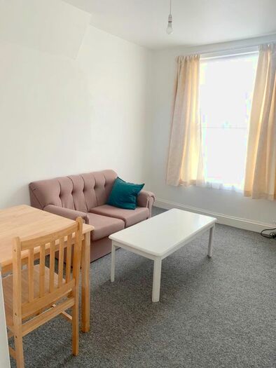 1 Bedroom Flat To Rent In High Road Leyton, London, E10