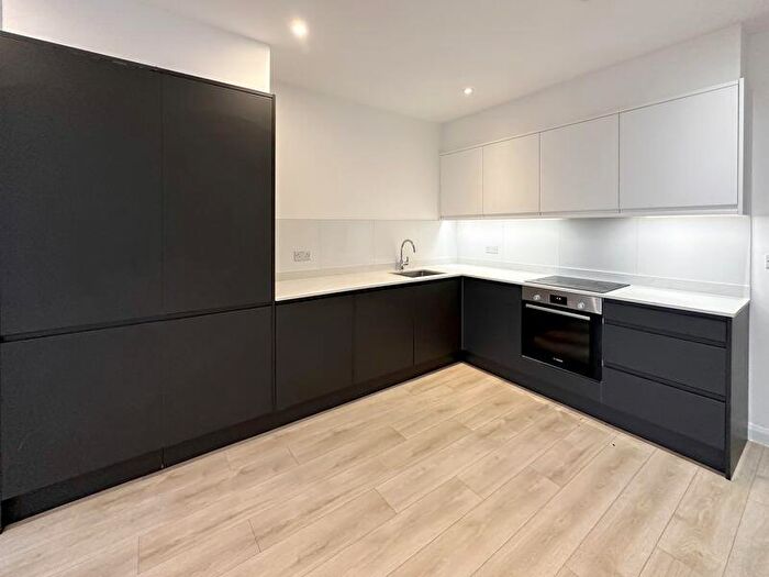 2 Bedroom Flat To Rent In Aquila House, London Road, Redhill, RH1