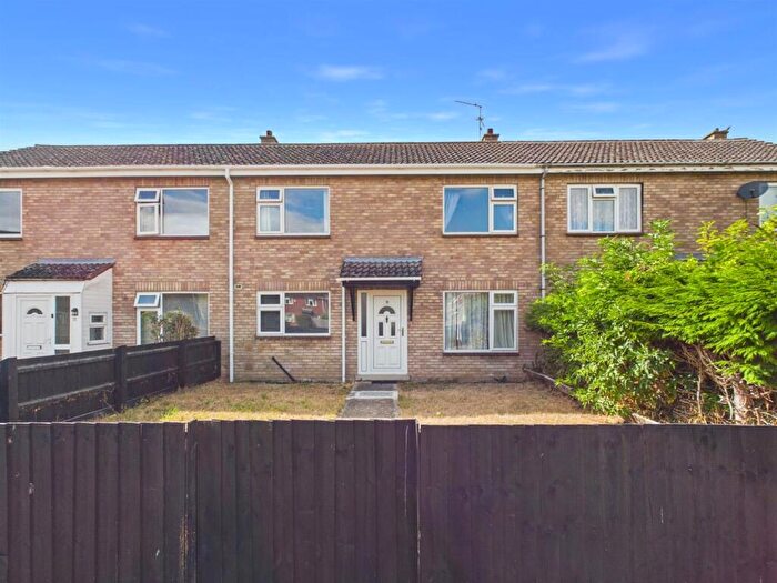 3 Bedroom Terraced House To Rent In Garden Close, Stamford, PE9