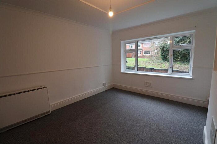 2 Bedroom Maisonette To Rent In Frilsham Way, Coventry, CV5