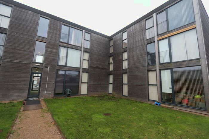 2 Bedroom Flat To Rent In Pleck Road, Walsall, WS2