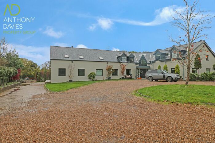 2 Bedroom Flat To Rent In Church Lane, Broxbourne, EN10