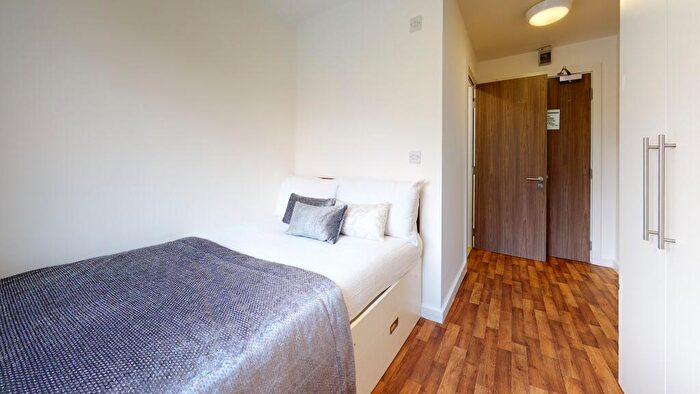 1 Bedroom Flat To Rent In Ensuite Room, Park House, Luton, LU1