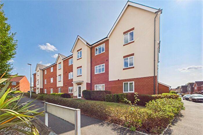 1 Bedroom Apartment For Sale In Caribou Walk, Three Mile Cross, Reading, Berkshire, RG7