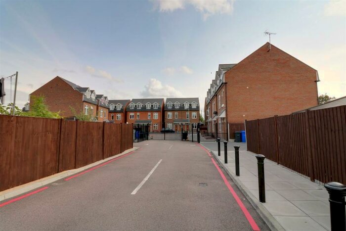 4 Bedroom Semi-Detached House To Rent In Martello Close, Grays, RM17