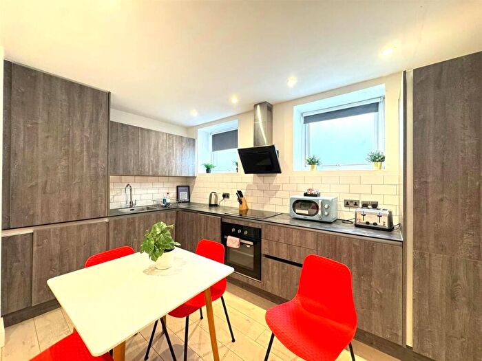 1 Bedroom Apartment To Rent In Western Road, Brighton, BN1