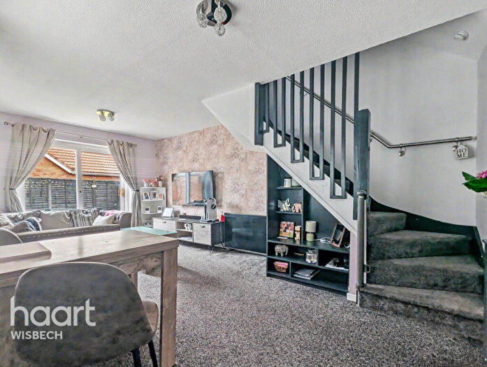 2 Bedroom Detached House For Sale In Walsingham Court, Leverington, PE13