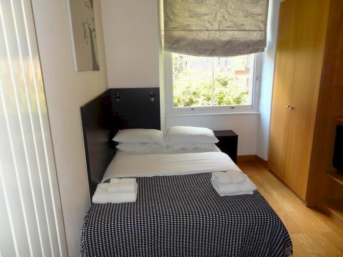 Studio To Rent In Cartwright Gardens, Bloomsbury, WC1H