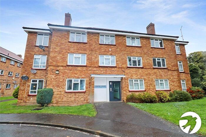 2 Bedroom Flat For Sale In Hurst Lane, London, SE2