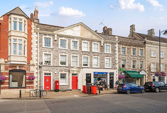 2 Bedroom Flat For Sale In Horse Street, Chipping Sodbury, Bristol, Gloucestershire, BS37
