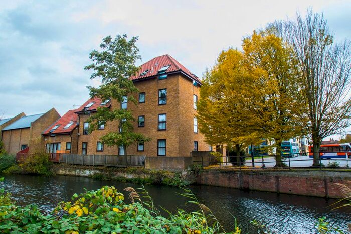2 Bedroom Flat To Rent In Shaftesbury Quay, Hertford, SG14