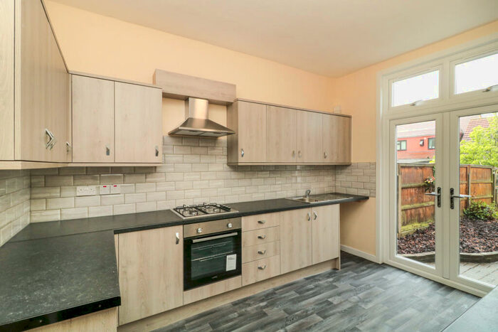 4 Bedroom House To Rent In Audley Gardens, IG3