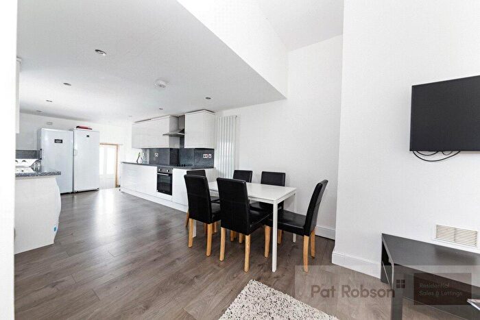 5 Bedroom Maisonette To Rent In Glenthorn Road, Jesmond, Newcastle Upon Tyne, NE2