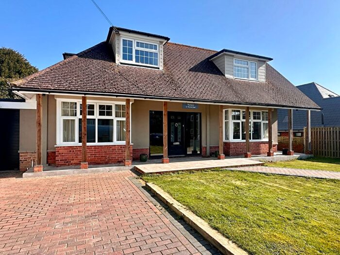 5 Bedroom Bungalow For Sale In Warwick Road, Bexhill-On-Sea, TN39