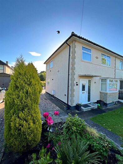 3 Bedroom House To Rent In Copthorne Gardens, Huddersfield, HD2