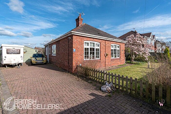 2 Bedroom Bungalow For Sale In Warmingham Lane, Middlewich, Cheshire, CW10