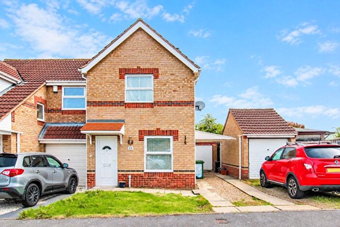 2 Bedroom Semi-Detached House For Sale In Foxhunters Way, South Elmsall, Pontefract, WF9