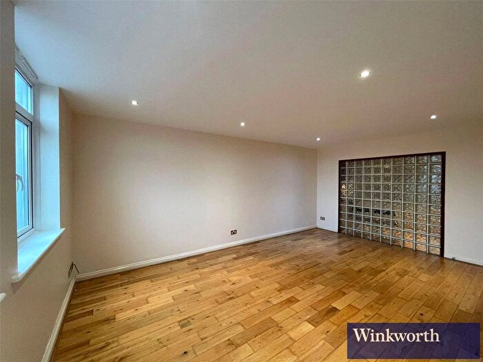 2 Bedroom Flat To Rent In Bluepoint Court, Station Road, Harrow, Middlesex, HA1