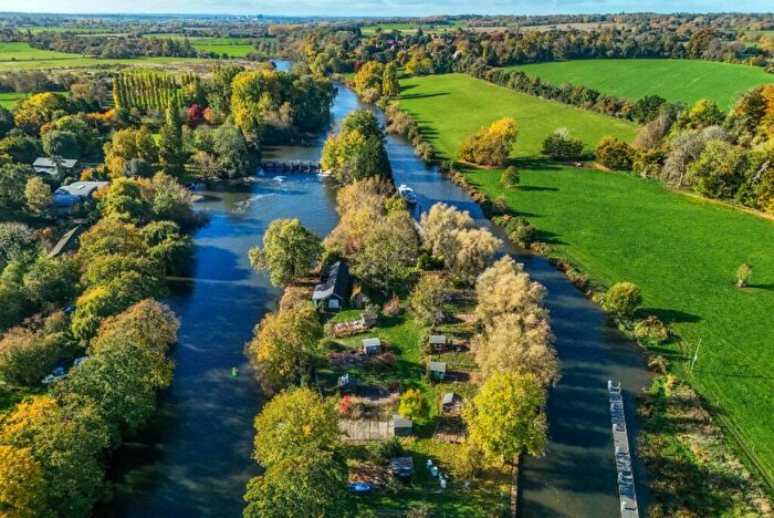 Land To Rent In Shiplake Lock, Mill Lane, Shiplake, Henley-on-Thames, RG9