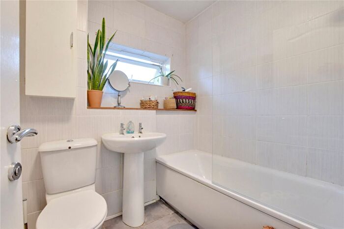 1 Bedroom Flat For Sale In Peabody Close, Devonshire Drive, Greenwich, London, SE10