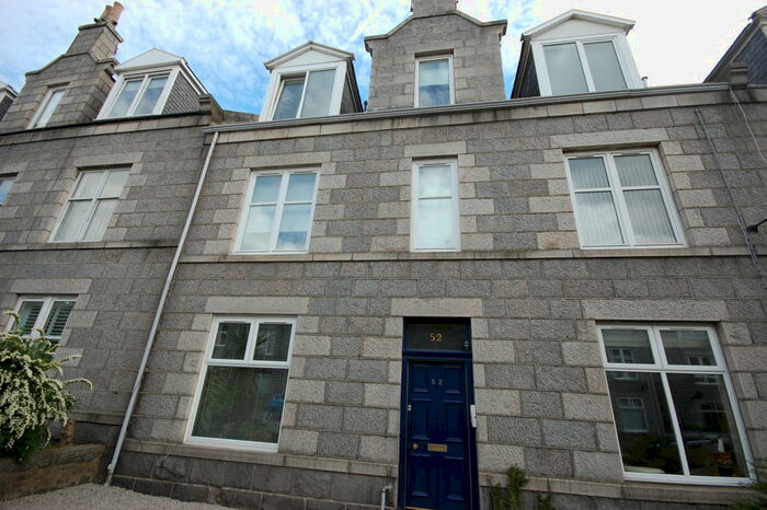 1 Bedroom Apartment To Rent In Balmoral Place, City Centre, Aberdeen, AB10