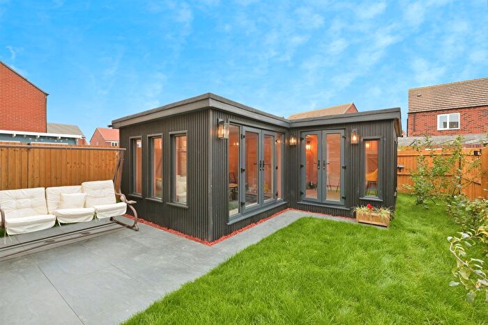 3 Bedroom Semi Detached House For Sale In Morton Close, Hampton Gardens, Peterborough, PE7