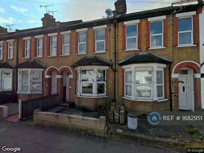 2 Bedroom Terraced House To Rent In Fairfax Drive, Westcliff-On-Sea, SS0