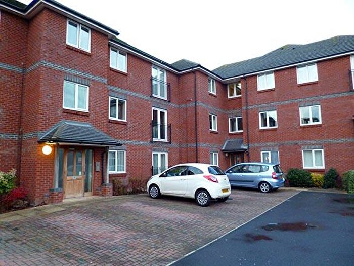 2 Bedroom Flat To Rent In Spicewood, Fareham, Hampshire, PO15