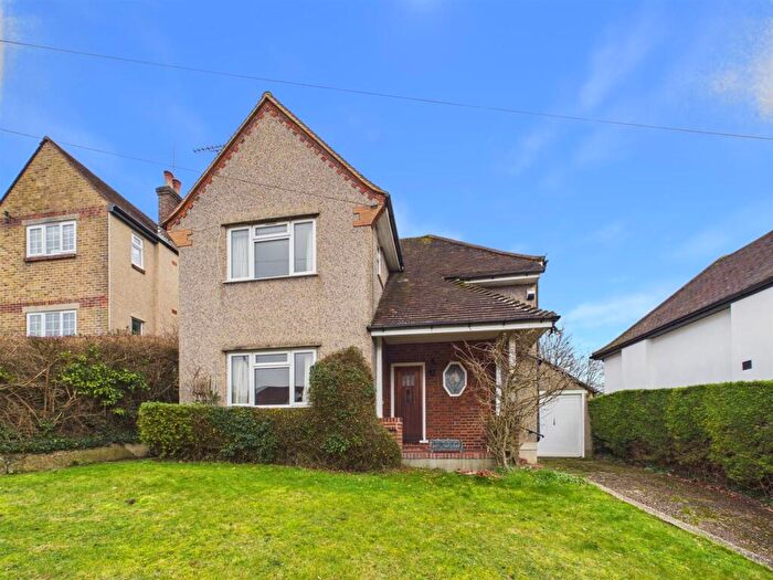3 Bedroom Detached House For Sale In Fairdene Road, Coulsdon, CR5