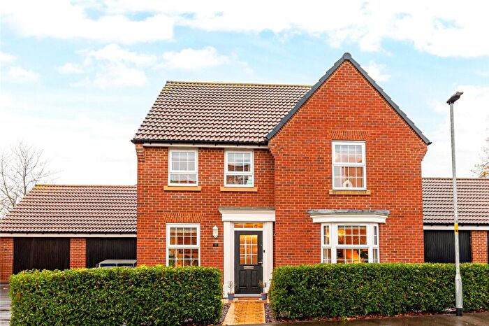 4 Bedroom Detached House For Sale In Erghum Lane, Devizes, Wiltshire, SN10