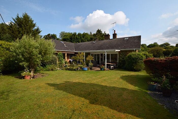 3 Bedroom Bungalow For Sale In Kings Hill, Beech, Alton, GU34