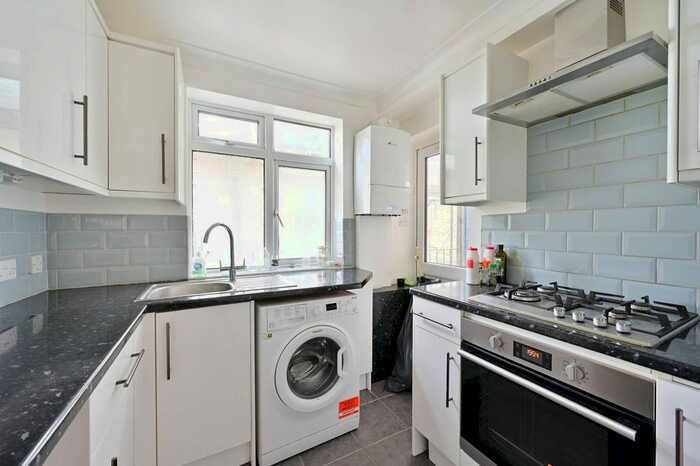 2 Bedroom Flat To Rent In Martin Way, Raynes Park, Morden, SM4