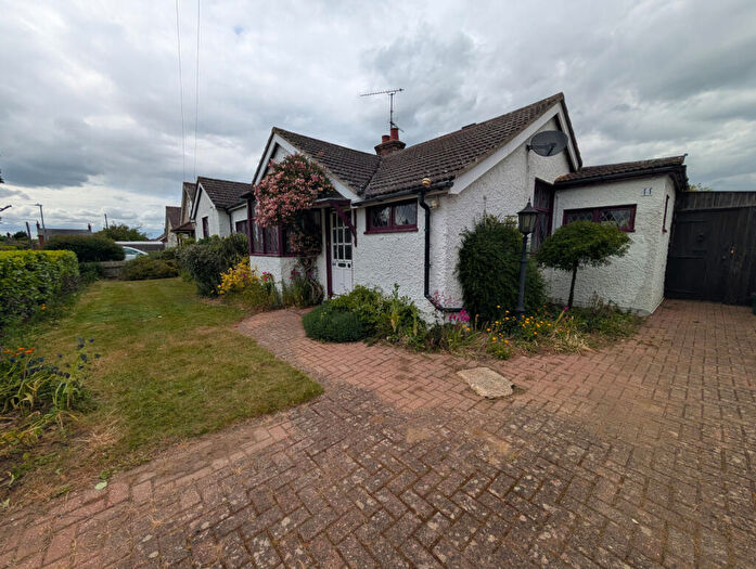 3 Bedroom Bungalow To Rent In Mersea Avenue, West Mersea, CO5