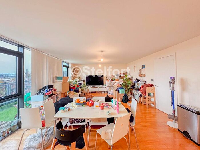 2 Bedroom Flat To Rent In Axminster Road, London, N7