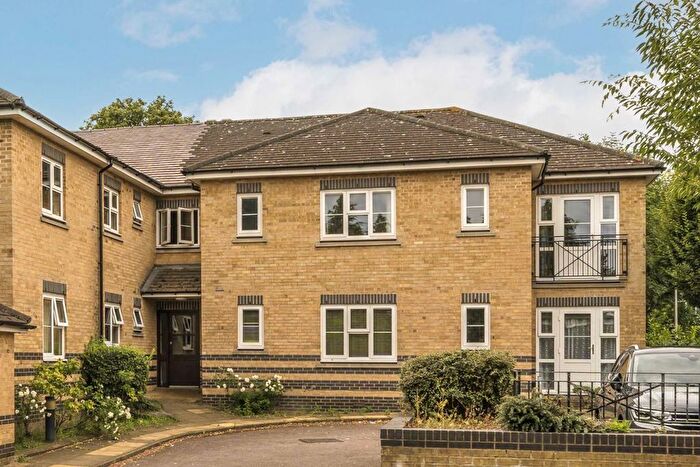 2 Bedroom Flat For Sale In Windmill Road, Ealing, W5