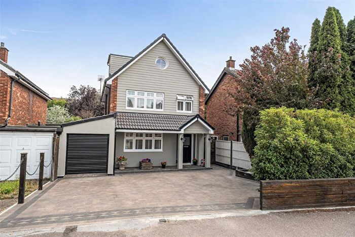 5 Bedroom Detached House For Sale In Caves Lane, Bedford, MK40