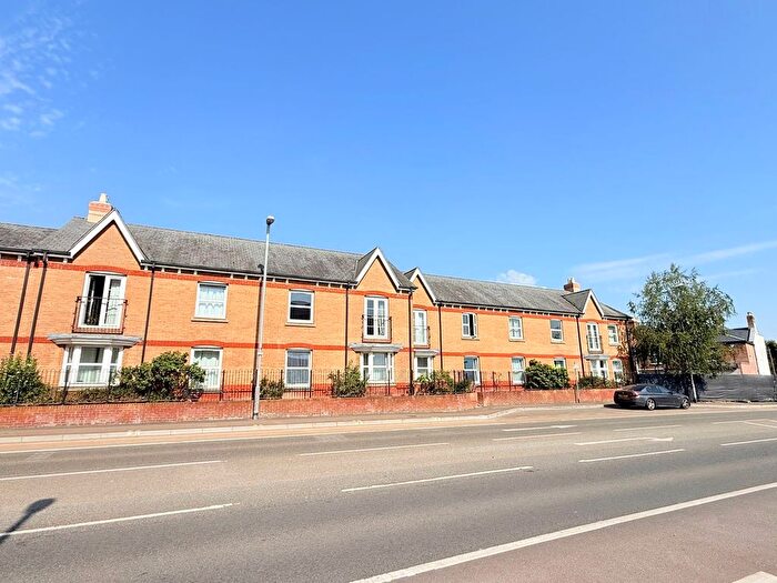 1 Bedroom Flat To Rent In Standish Court, Taunton, TA1