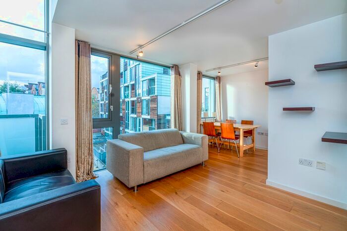 2 Bedroom Flat To Rent In Peacock Place, London, N1