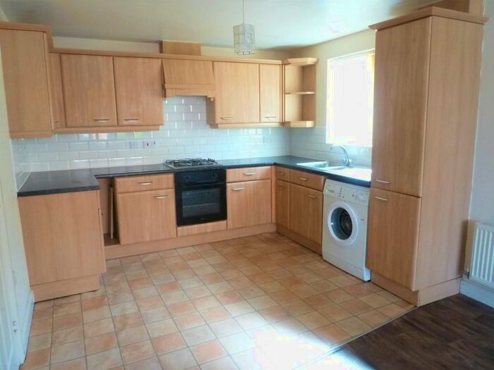 2 Bedroom Ground Flat To Rent In Haverhill Grove, Wombwell, Barnsley, S73