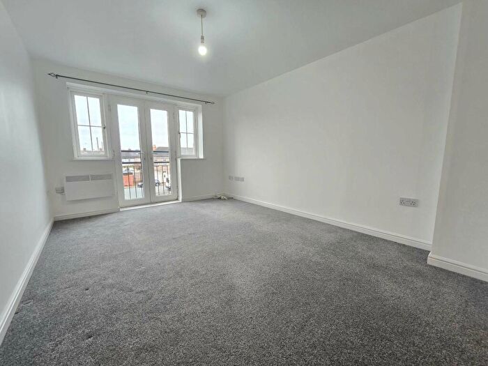2 Bedroom Flat To Rent In Phillip Court, Newport, NP19