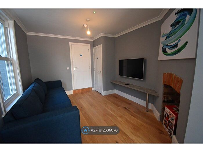 6 Bedroom Semi-detached House To Rent In Addington Road, Reading, RG1