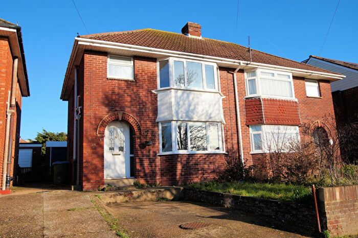3 Bedroom Semi Detached House For Sale In Kelvin Grove, Portchester, PO16