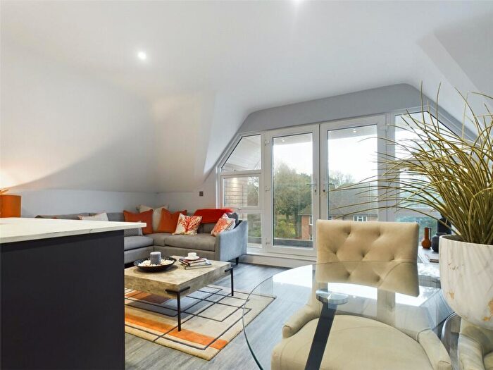 2 Bedroom Apartment For Sale In Wortley Road, Highcliffe, Christchurch, Dorset, BH23